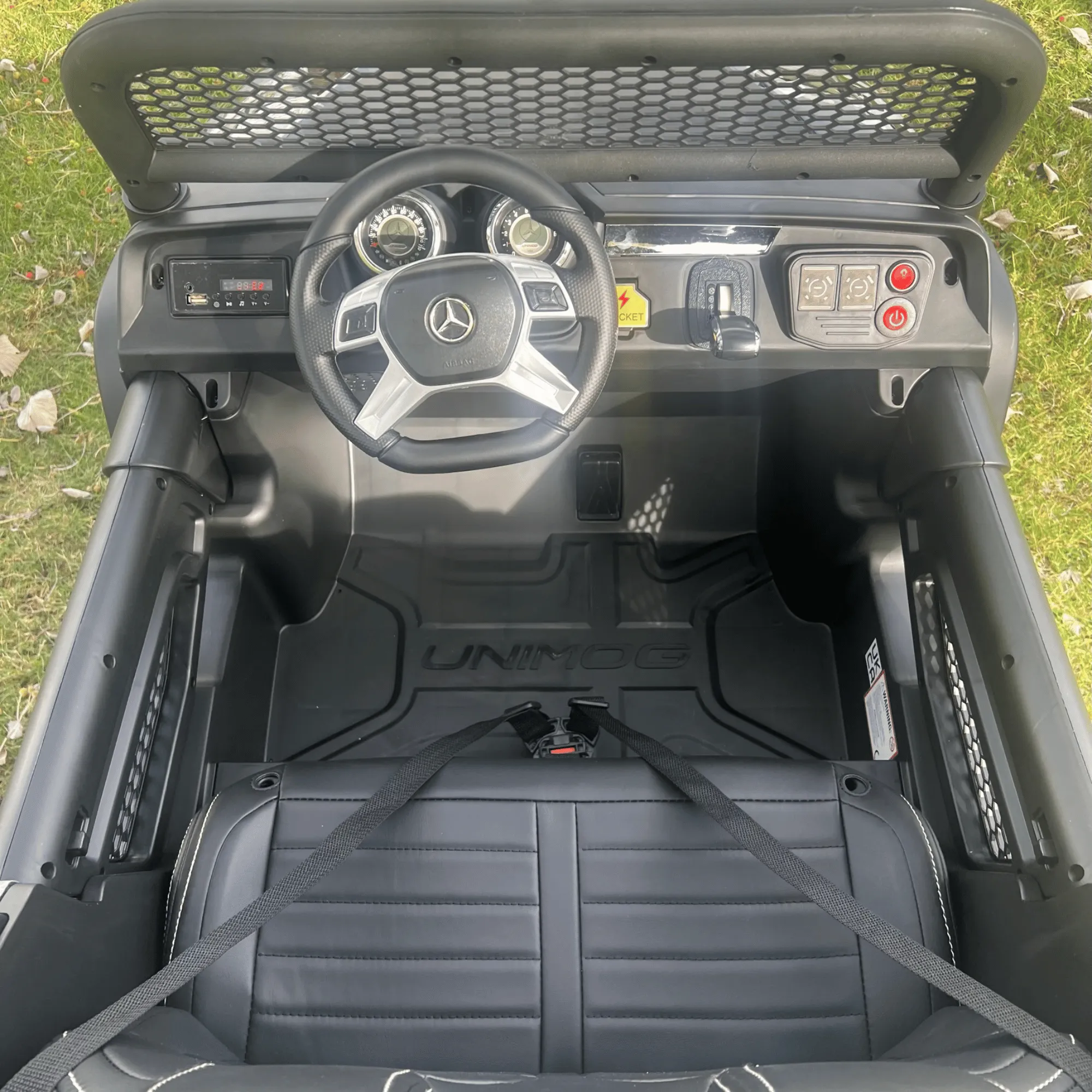 24V Mercedes Benz UniMog
