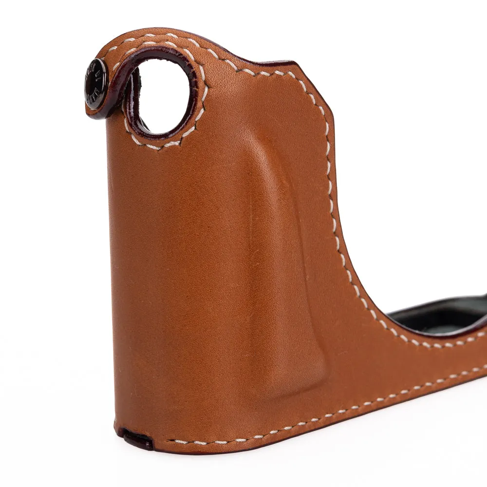 Arte di Mano Leica Q3 Half Case (Type 2-TR, Snap Secured, Tripod Mount) - Novonappa Tan