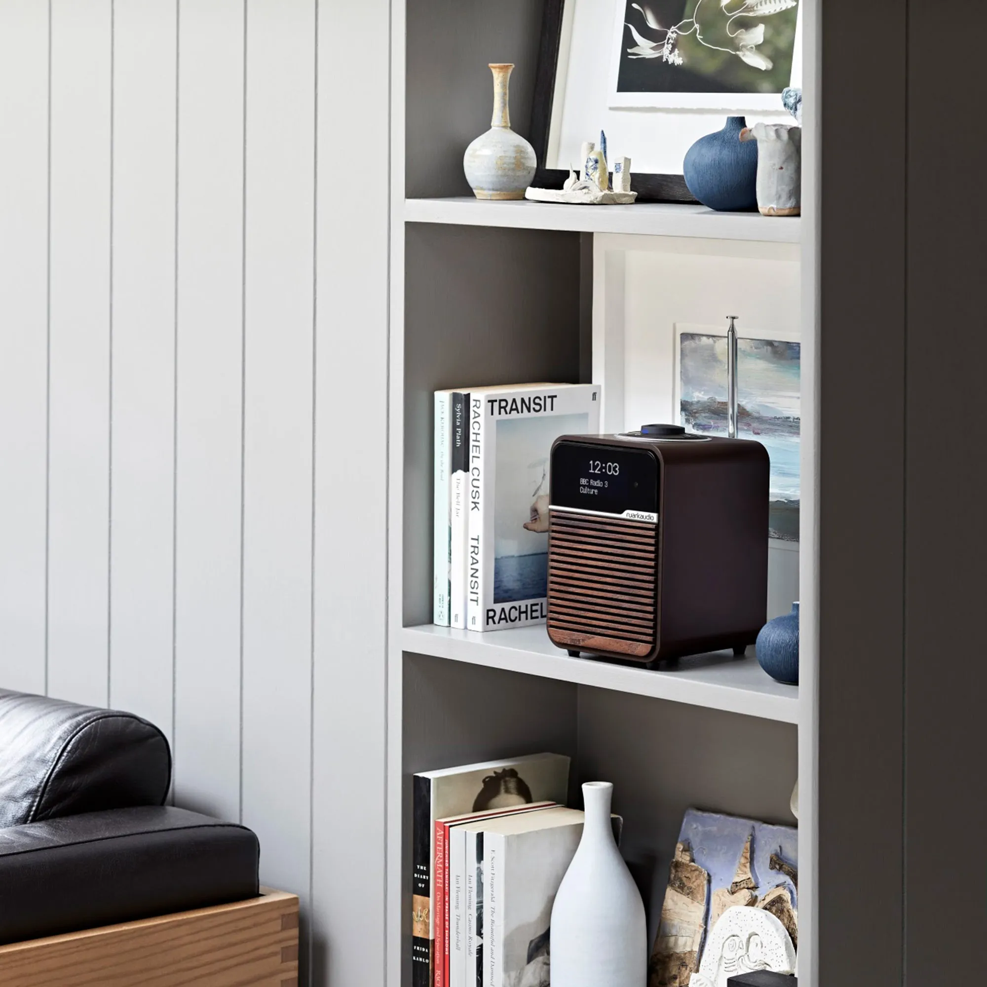 Ruark Audio R1 Mk4 Deluxe Table Top Radio