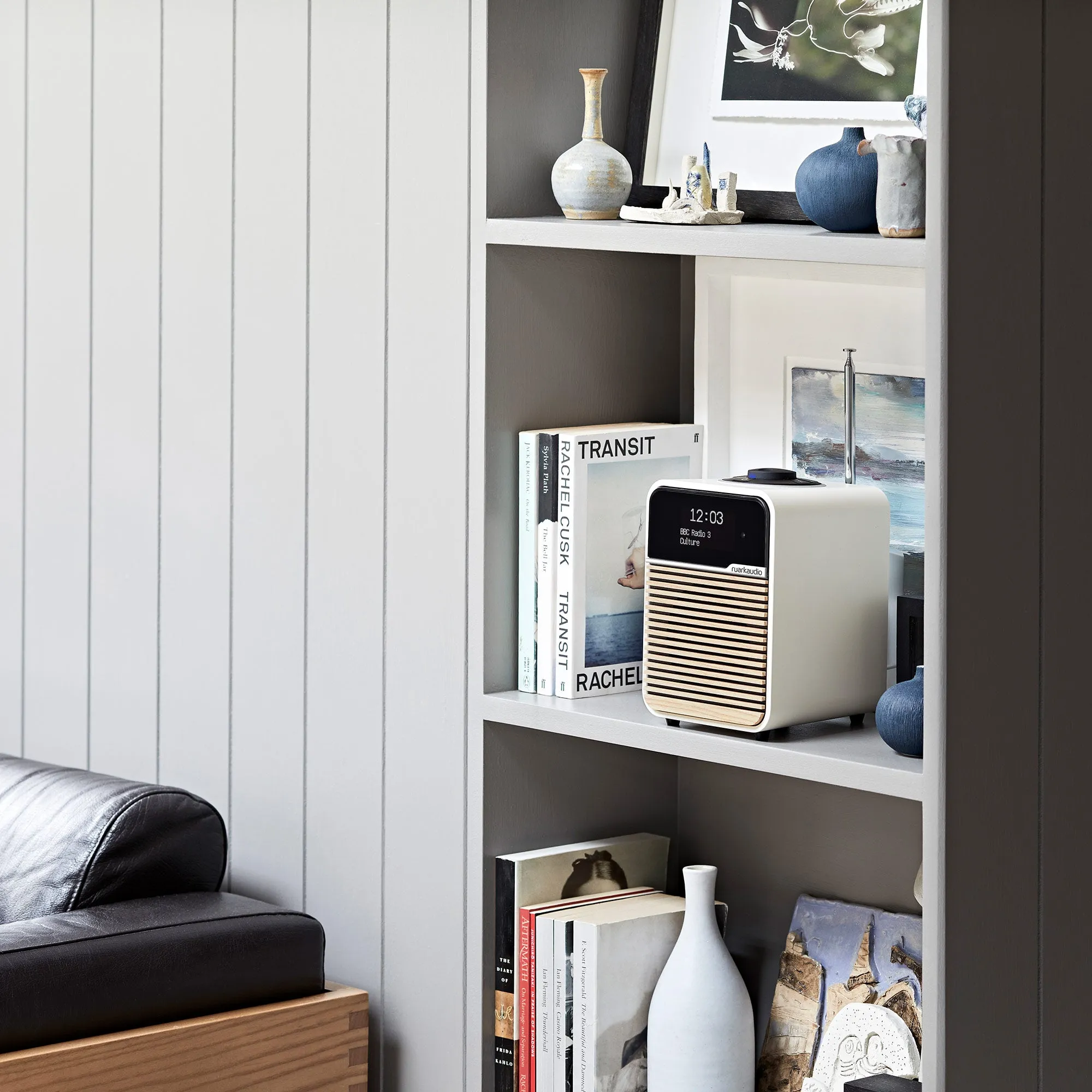 Ruark Audio R1 Mk4 Deluxe Table Top Radio